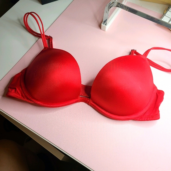 Victoria Secret Sexy Red Push Up Bra - Picture 1 of 6